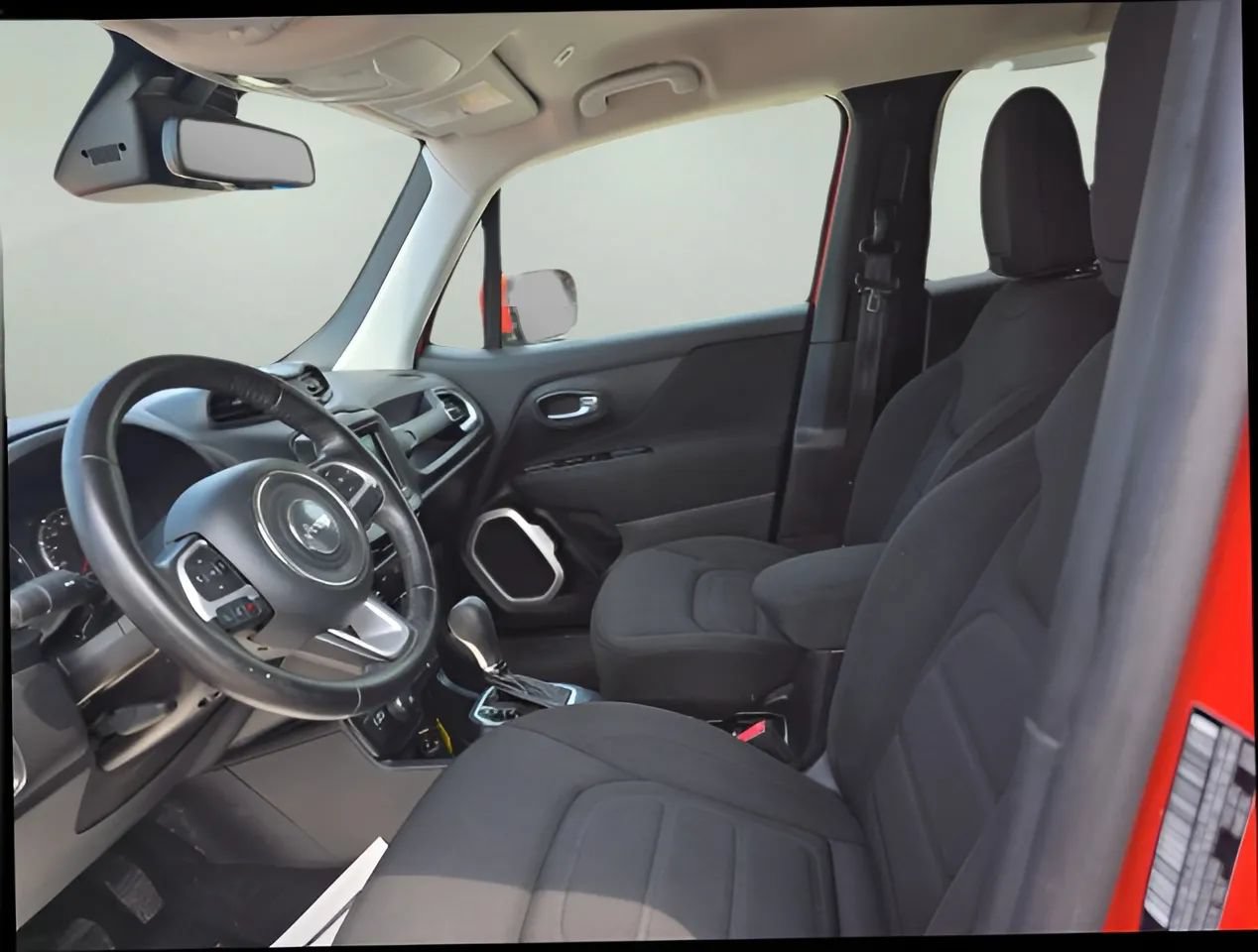 Used 2019 Jeep Renegade Latitude w/ Cold Weather Group AWD/4WD image 10