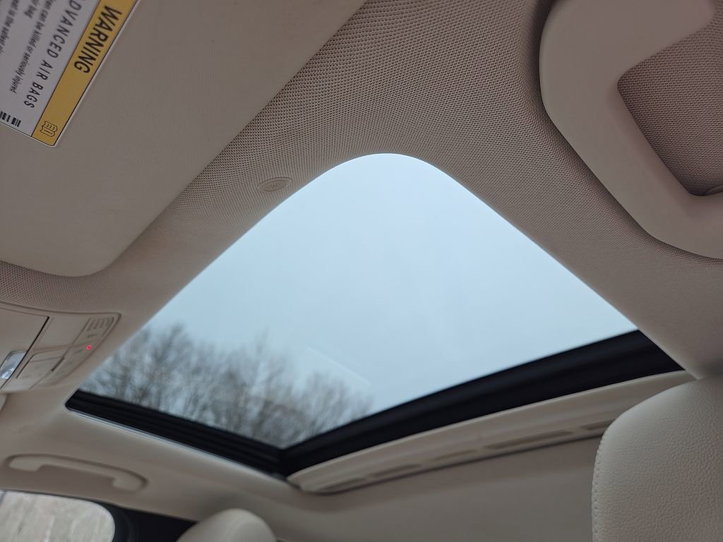 Used 2019 Mercedes-Benz C 300 4MATIC Sedan w/ Premium Package image 15