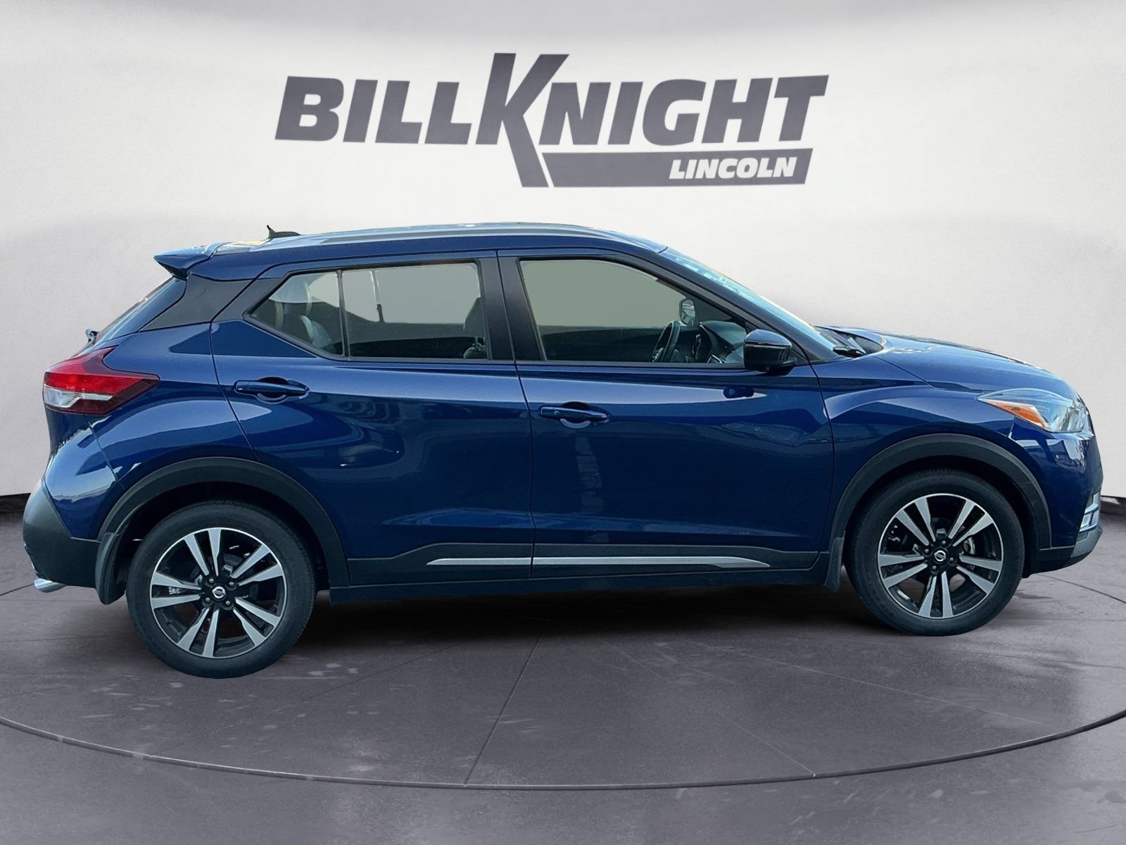 Used 2019 Nissan Kicks SR w/ SR Premium Package FWD image 6