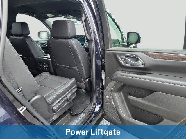Used 2022 Chevrolet Tahoe Z71 w/ Luxury Package AWD/4WD image 16
