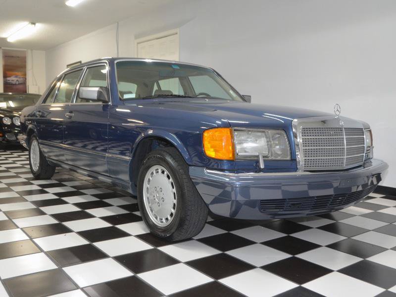 Used 1990 Mercedes-Benz 560 SEL image 3