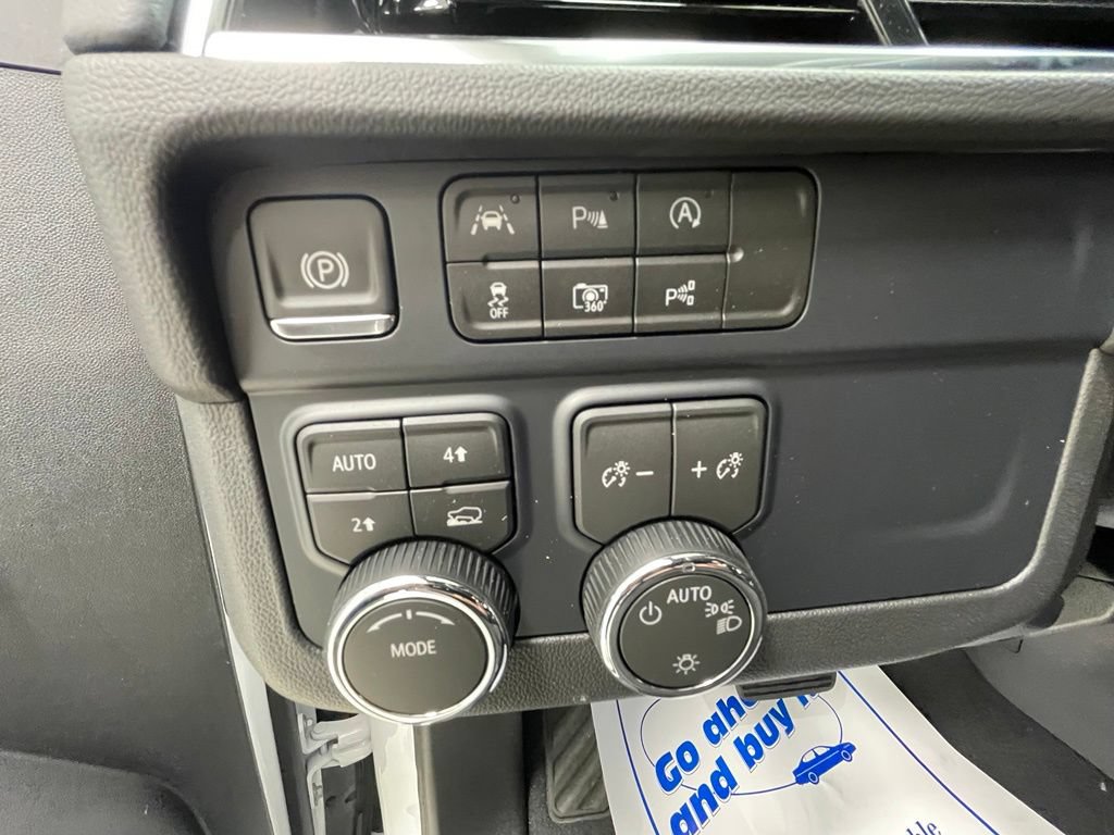 New 2026 Chevrolet Suburban LS AWD/4WD image 17
