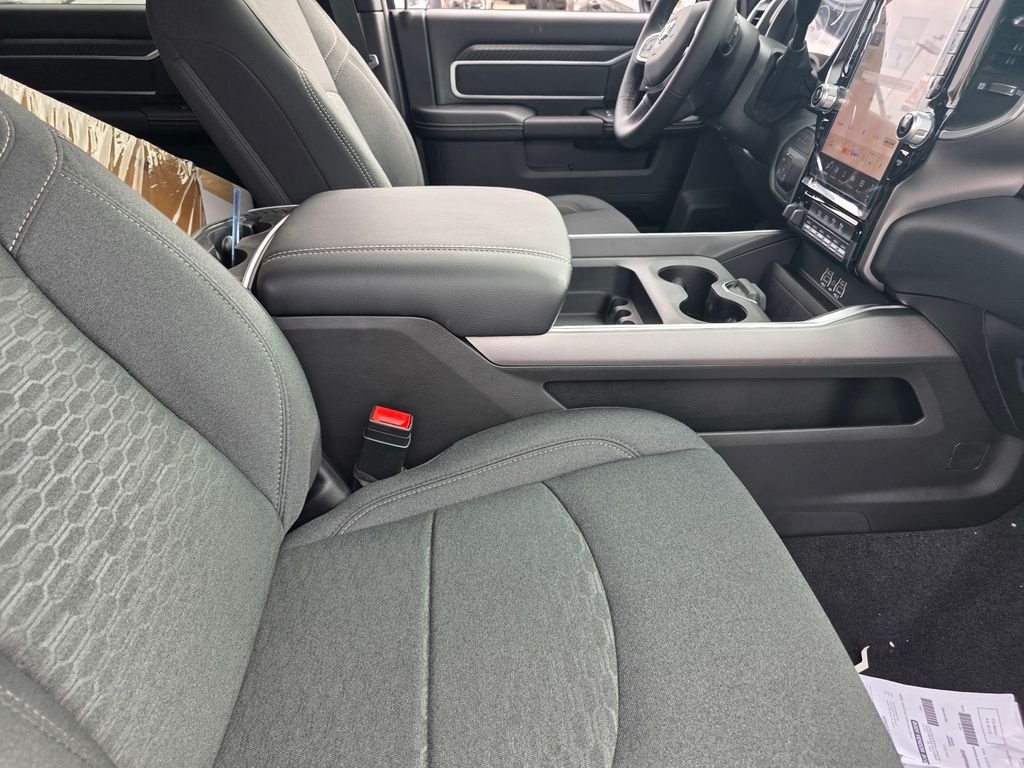 New 2026 RAM 3500 Big Horn AWD/4WD image 12