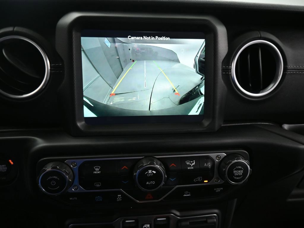 Used 2023 Jeep Wrangler Unlimited Sahara image 12