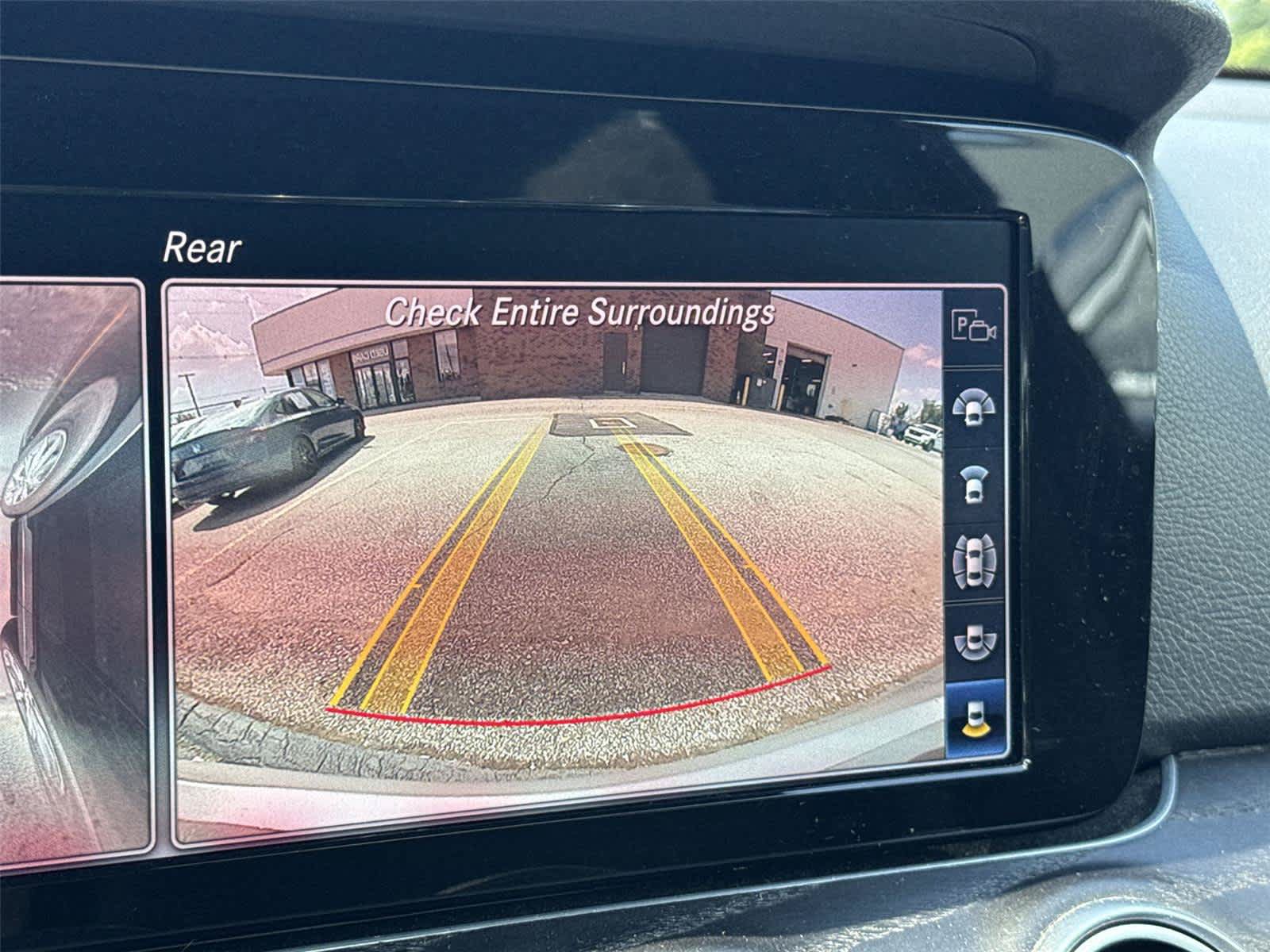 Used 2019 Mercedes-Benz E 300 4MATIC image 23
