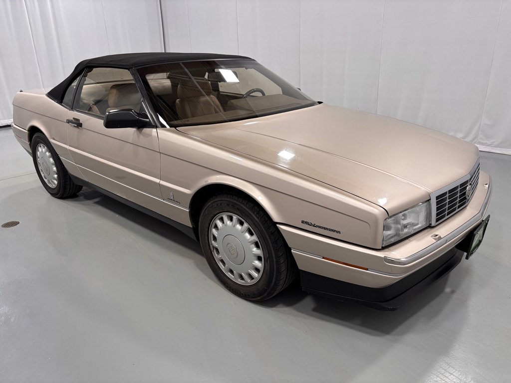 Used 1993 Cadillac Allante FWD image 3