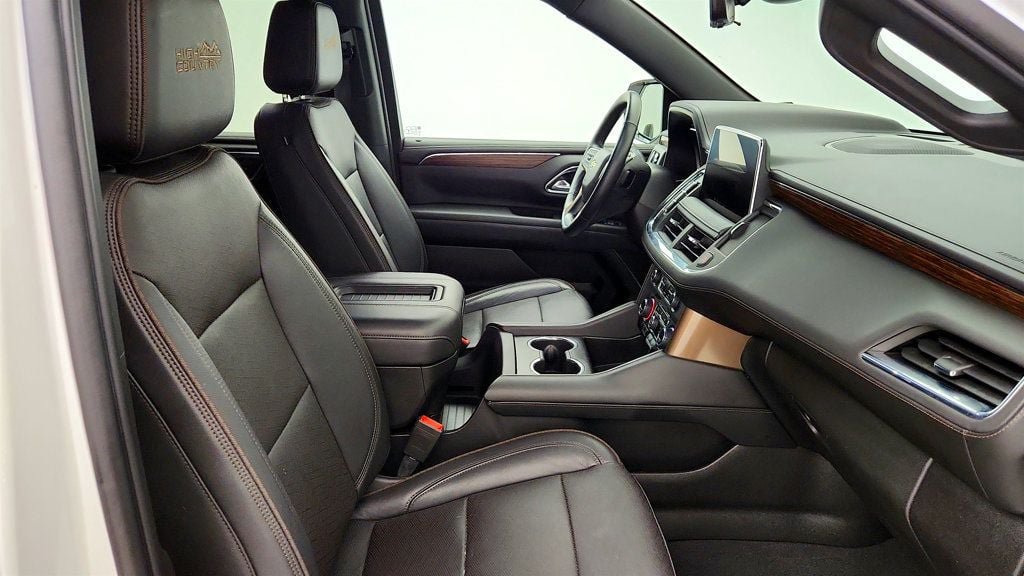 Used 2023 Chevrolet Tahoe High Country AWD/4WD image 25