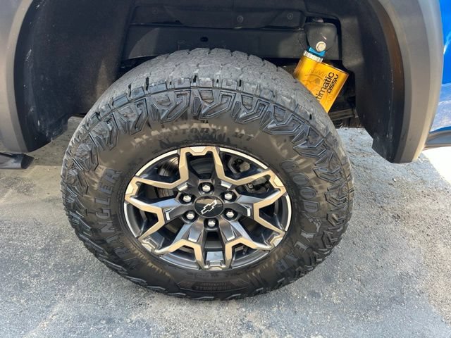Used 2023 Chevrolet Colorado ZR2 w/ ZR2 Convenience Package III AWD/4WD image 11