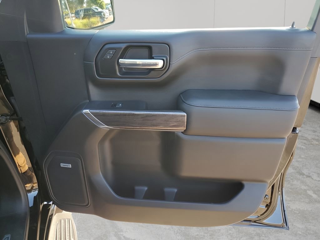 Used 2020 Chevrolet Silverado 1500 LTZ w/ LTZ Premium Package image 13