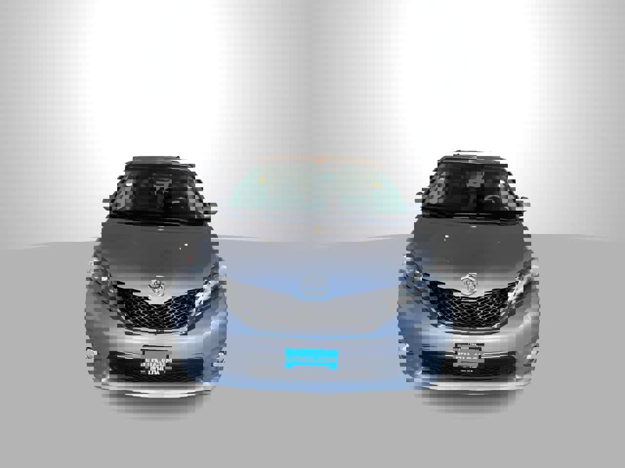 Used 2012 Toyota Sienna SE image 3