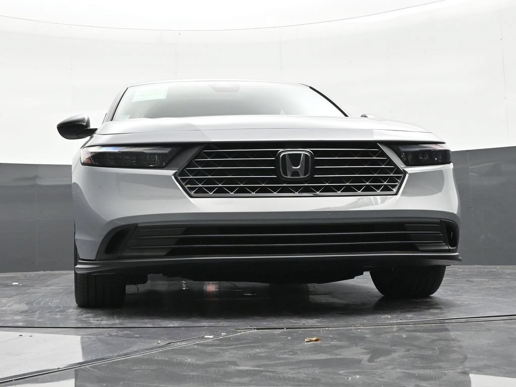Used 2025 Honda Accord Sport image 28