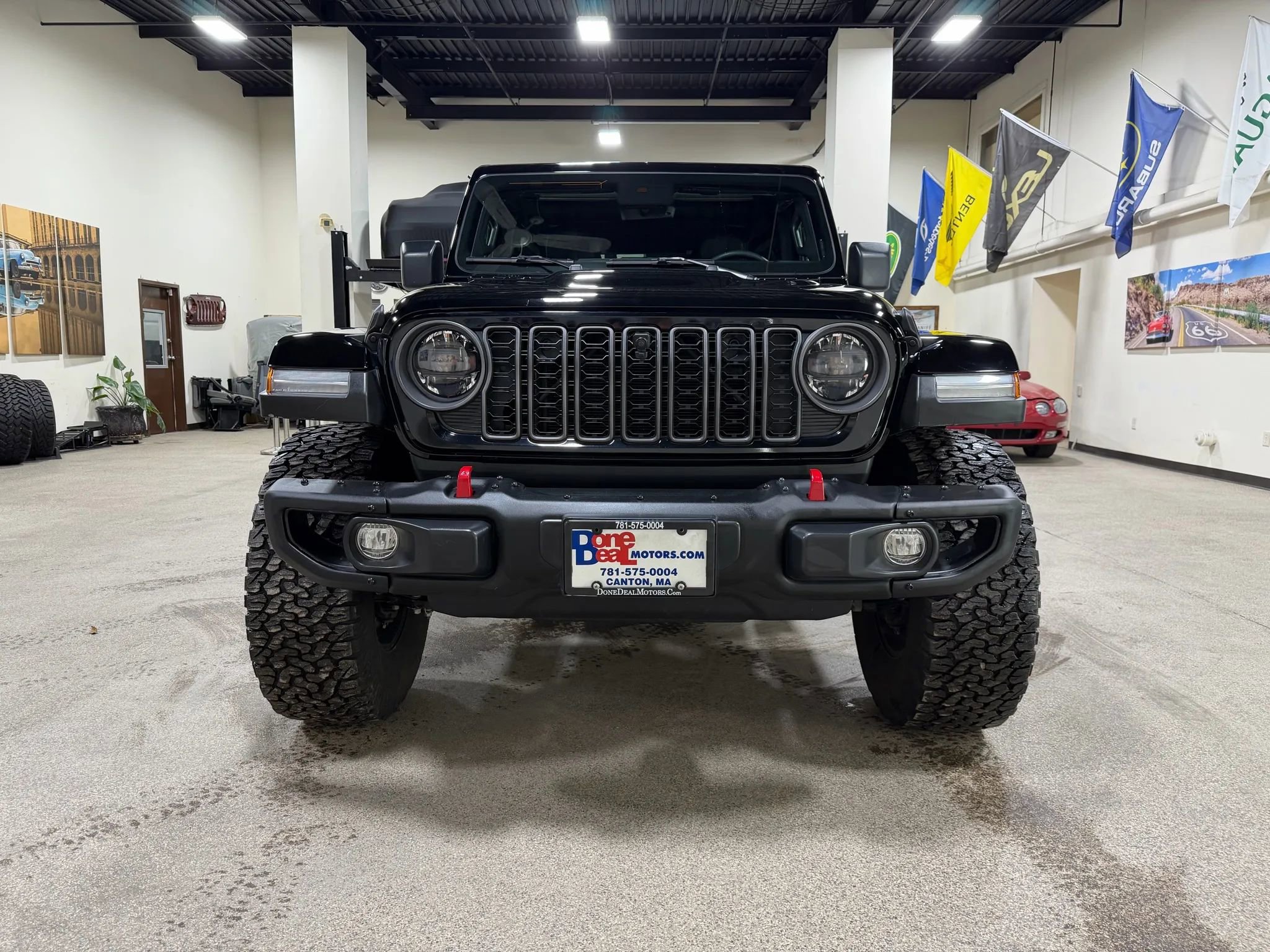 Used 2024 Jeep Wrangler Unlimited Rubicon image 2