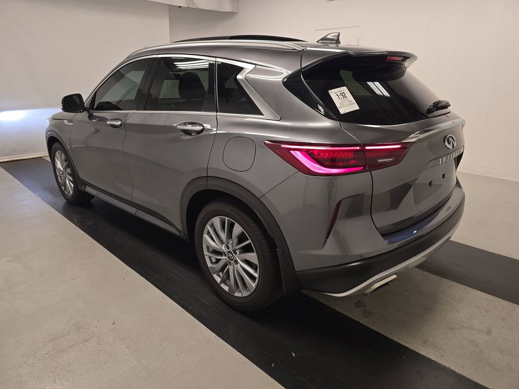 Used 2023 INFINITI QX50 Luxe FWD image 7