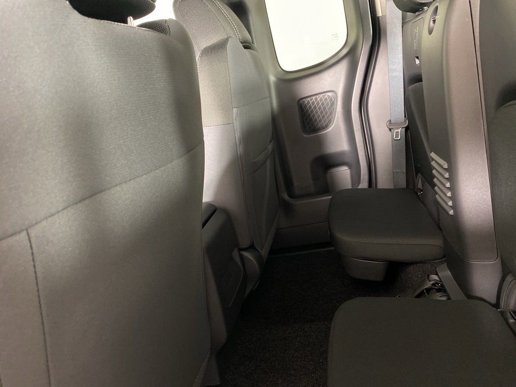 Used 2025 Nissan Frontier SV image 24