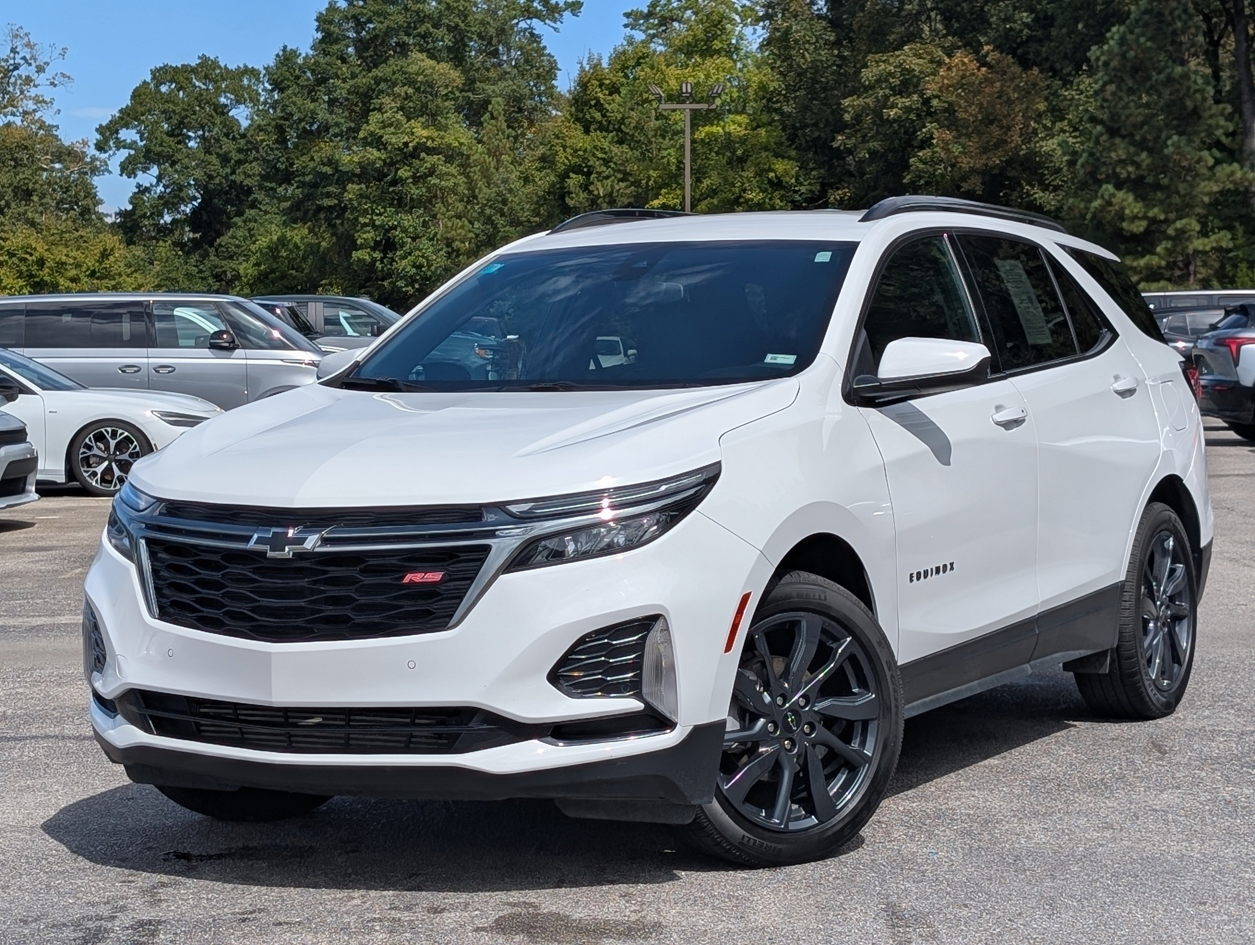 Used 2023 Chevrolet Equinox RS FWD image 4