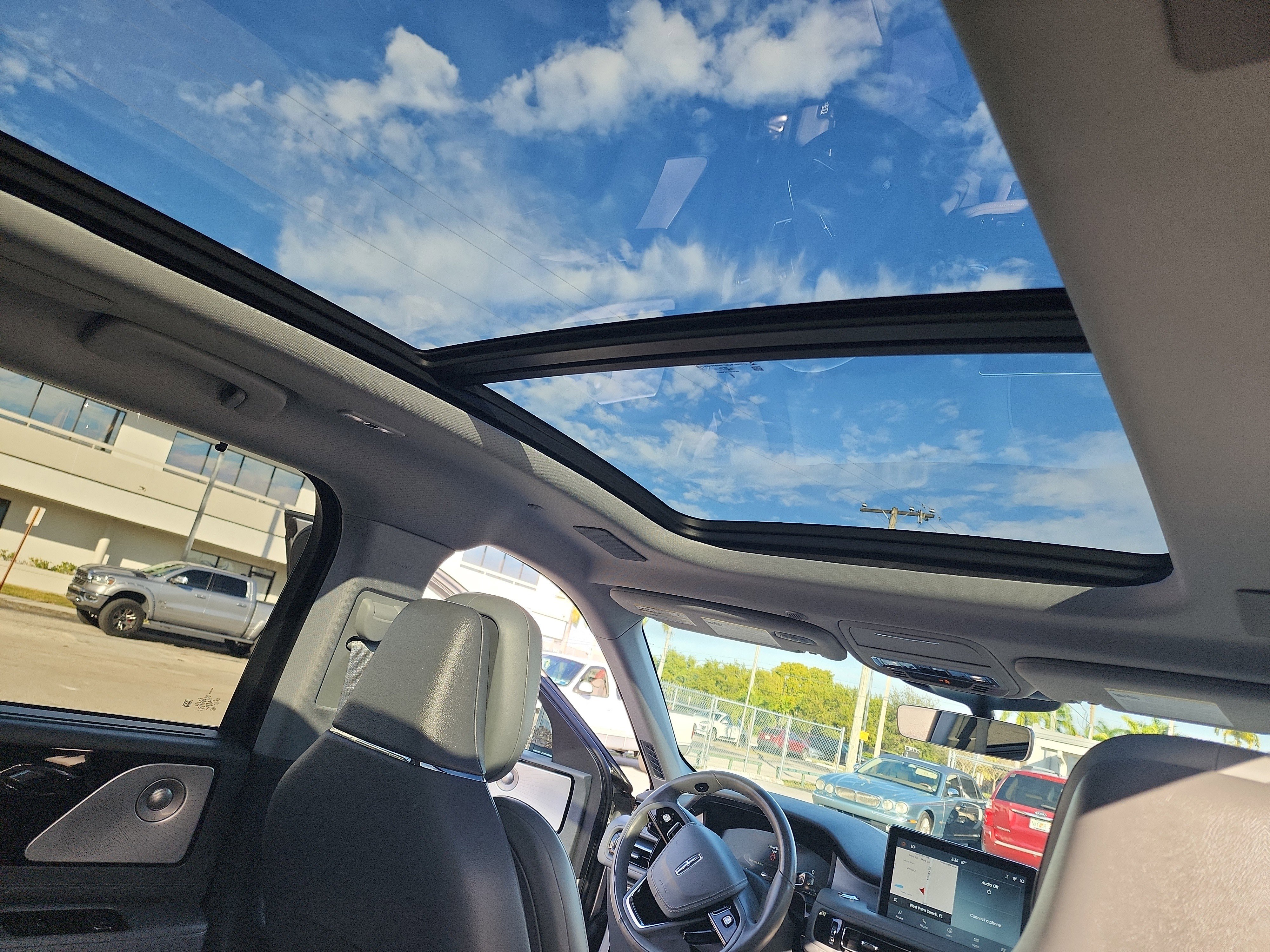 Used 2020 Lincoln Aviator Reserve w/ Equipment Group 202A image 26