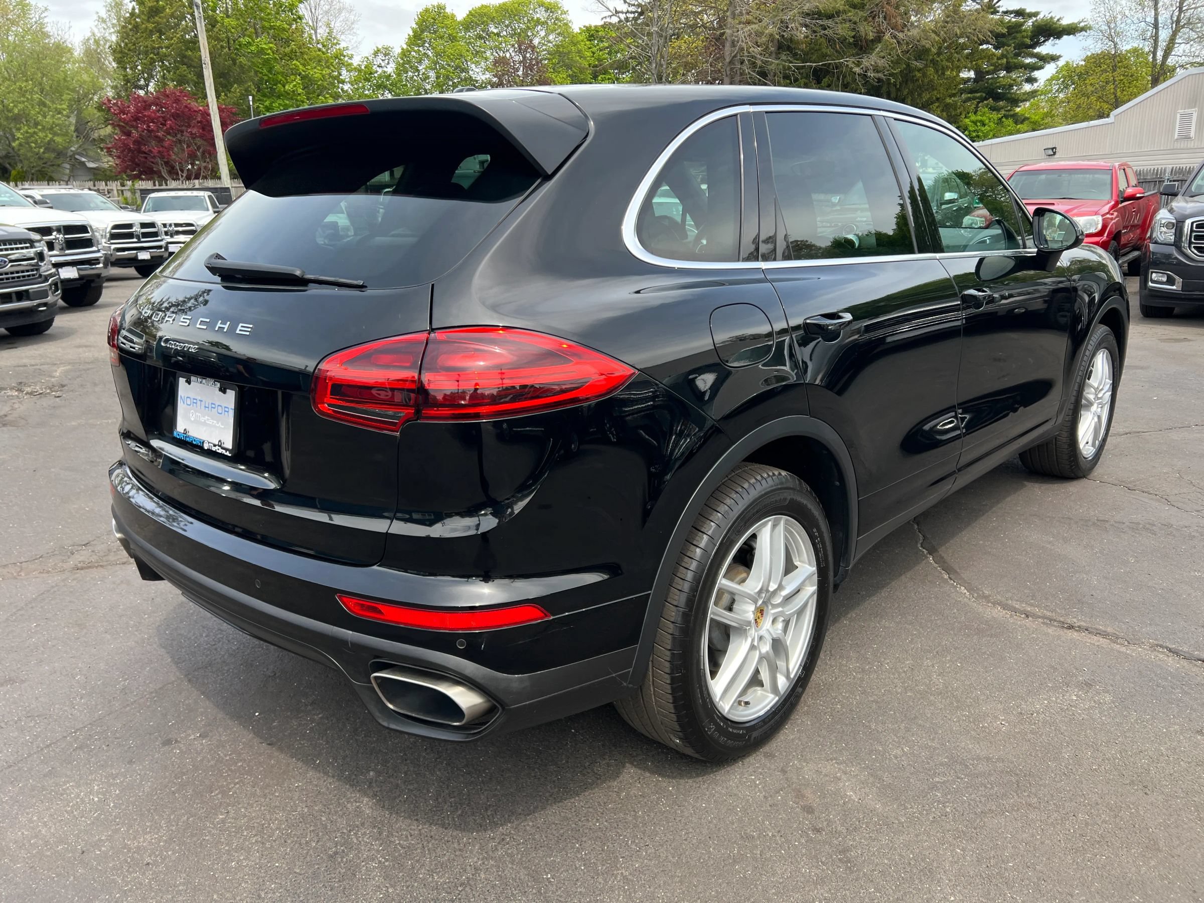 Used 2016 Porsche Cayenne AWD/4WD image 7