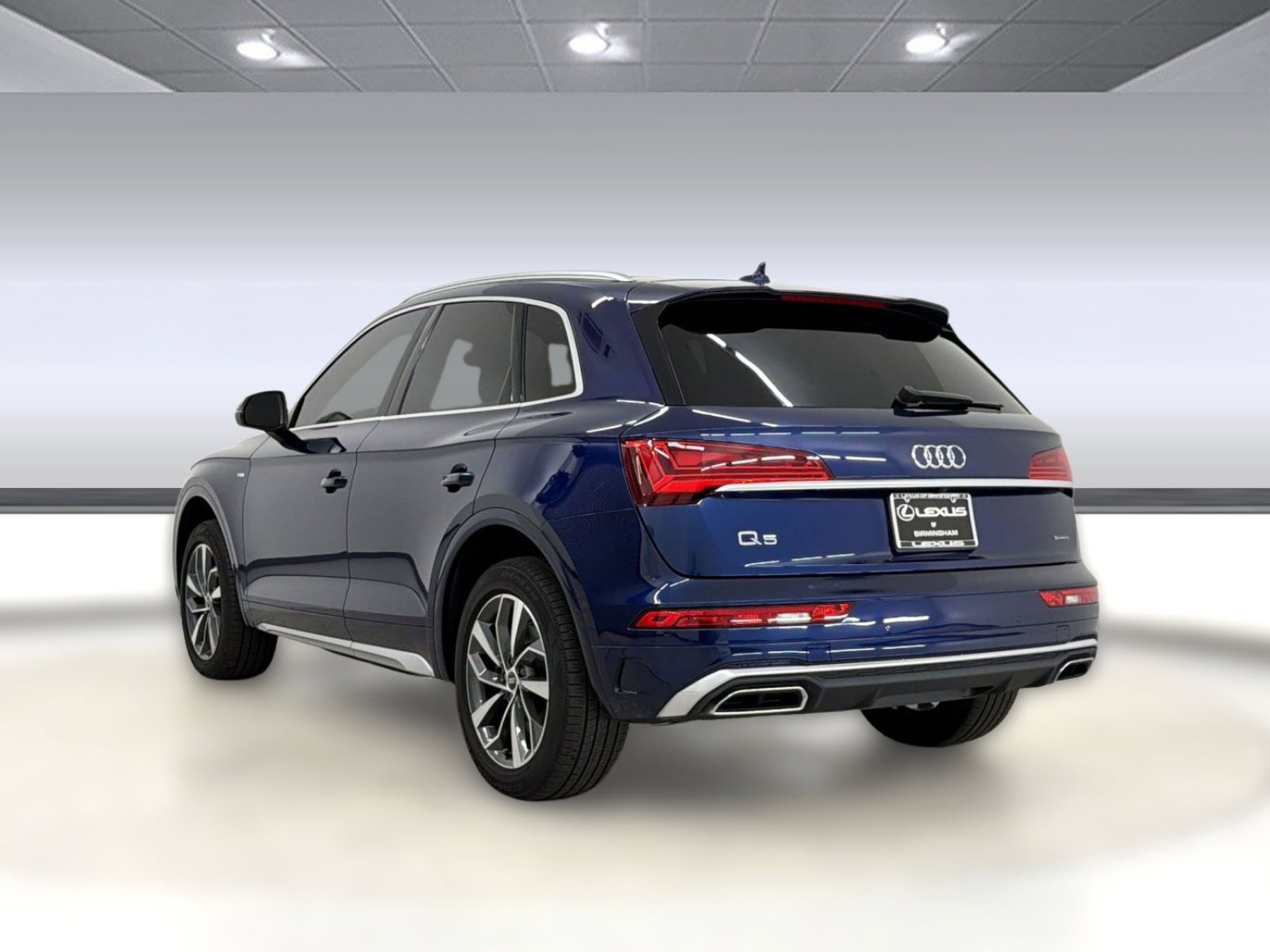 Used 2022 Audi Q5 2.0T Premium Plus w/ Premium Plus Package image 3