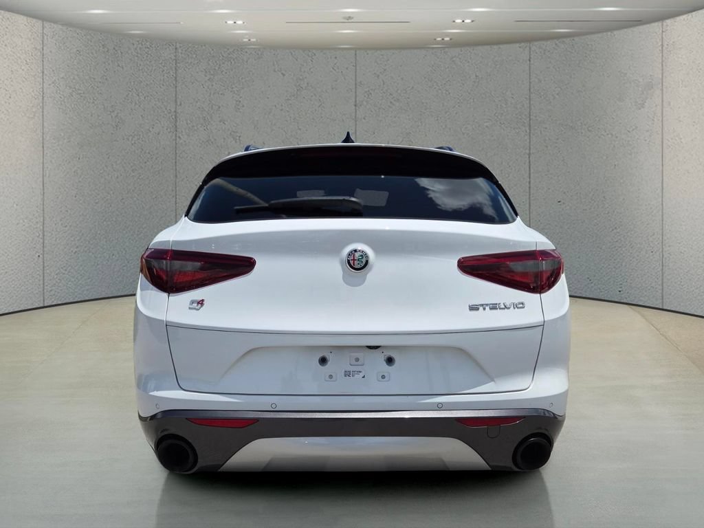 Used 2022 Alfa Romeo Stelvio Ti AWD/4WD image 6