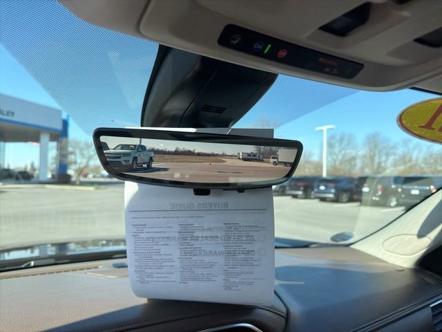 Used 2021 GMC Yukon XL Denali w/ Denali Premium Package image 32