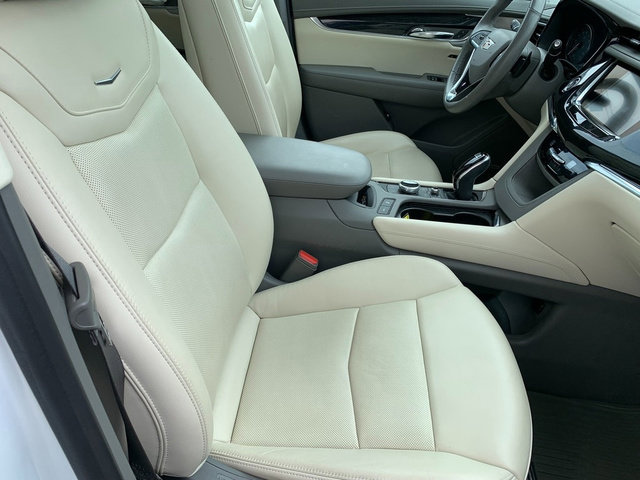 Used 2020 Cadillac XT6 Premium Luxury image 12