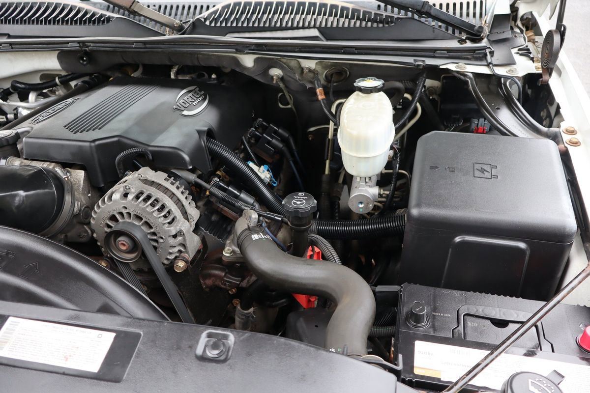 Used 2003 Chevrolet Suburban 2500 LT w/ LT Preferred Equipment Group image 44