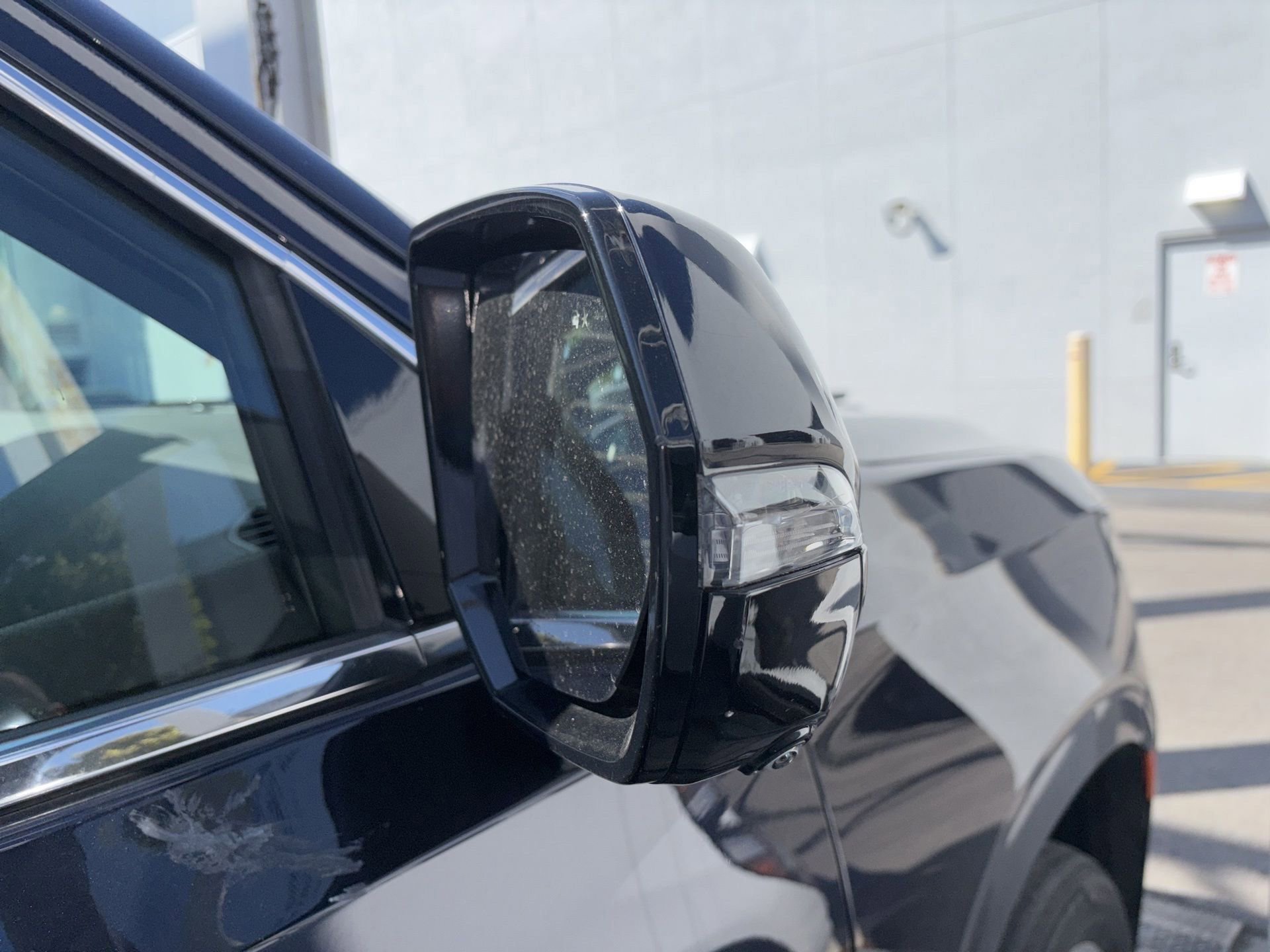 Used 2022 Cadillac Escalade Premium Luxury image 5