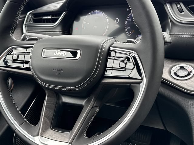 New 2025 Jeep Grand Cherokee L Overland AWD/4WD image 12