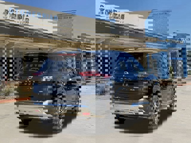 Used 2022 Nissan Rogue Platinum w/ Head-Up Display Package image 5