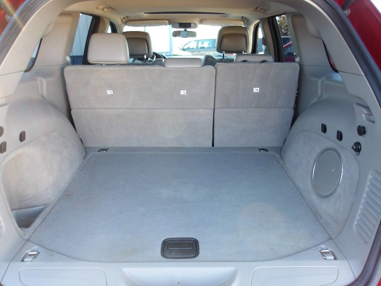 Used 2011 Jeep Grand Cherokee Laredo image 22