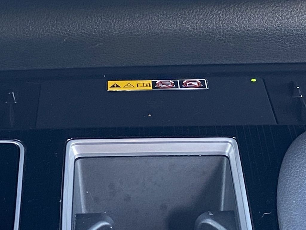 Certified 2025 Toyota Sienna XLE Woodland Edition image 31