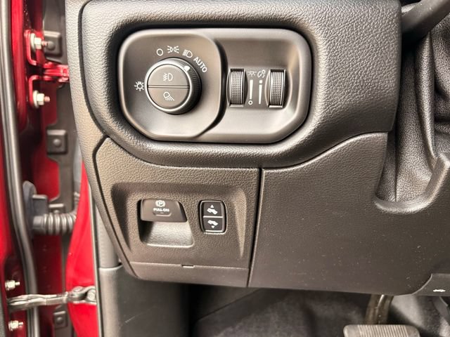 Used 2020 RAM 1500 Laramie AWD/4WD image 27