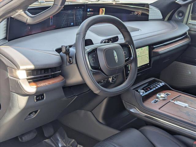 New 2025 Lincoln Navigator L Black Label image 3