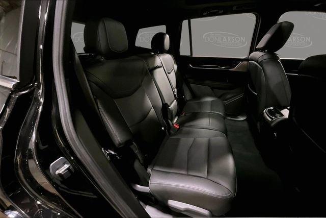 Used 2023 Cadillac XT6 Premium Luxury w/ Technology Package image 16