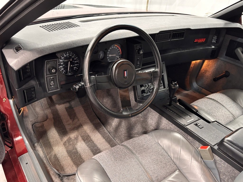 Used 1989 Chevrolet Camaro IROC-Z image 10
