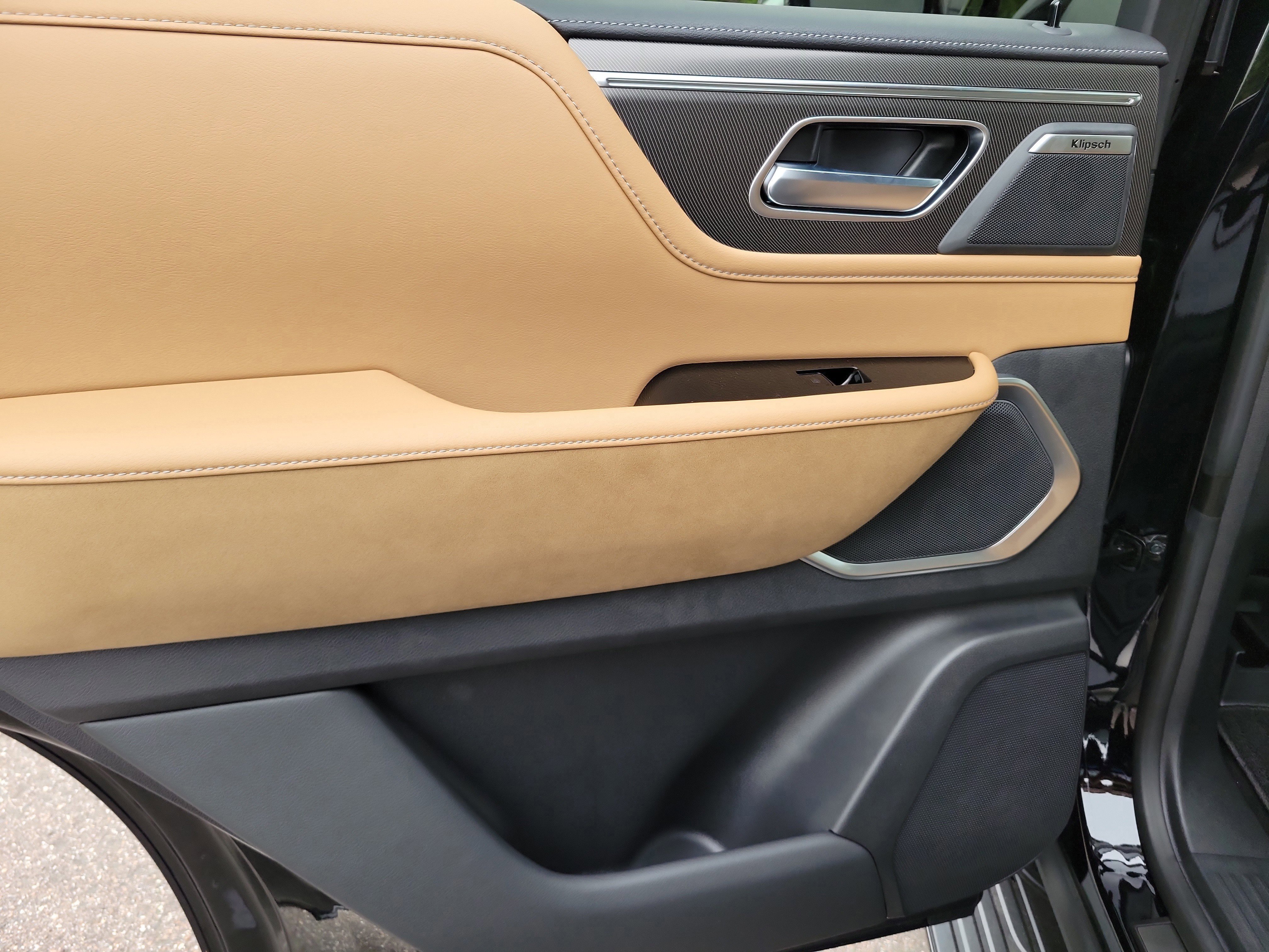 New 2026 INFINITI QX80 Luxe image 8