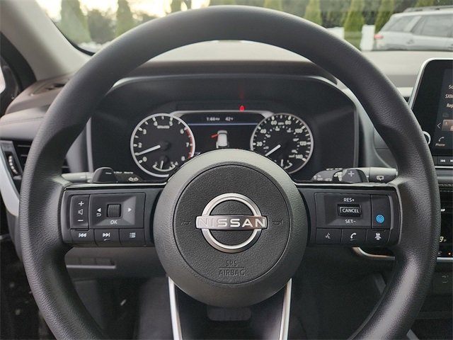 Used 2022 Nissan Rogue SV image 18