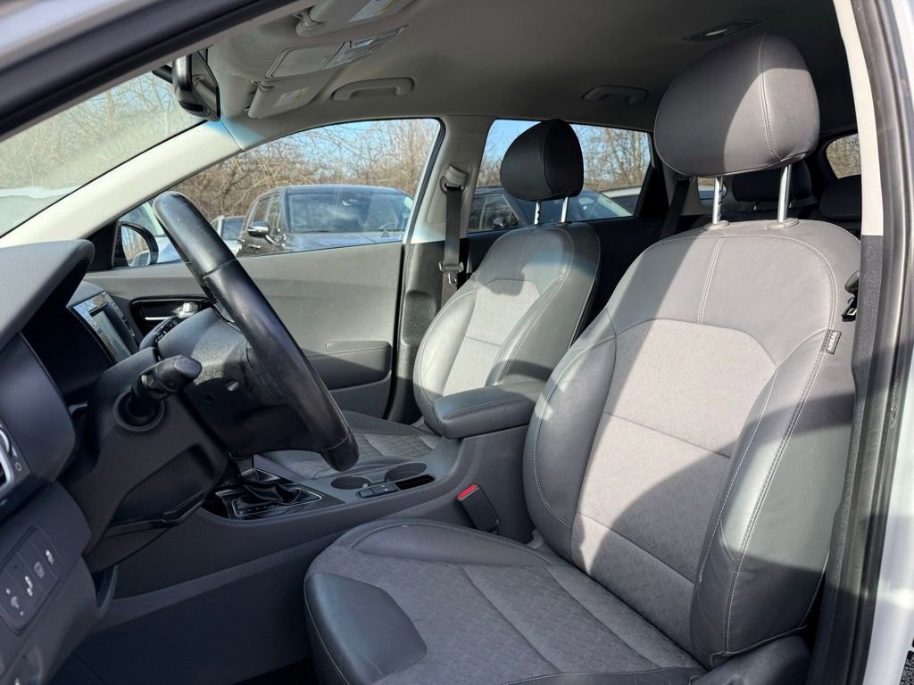 Used 2018 Kia Niro EX image 9