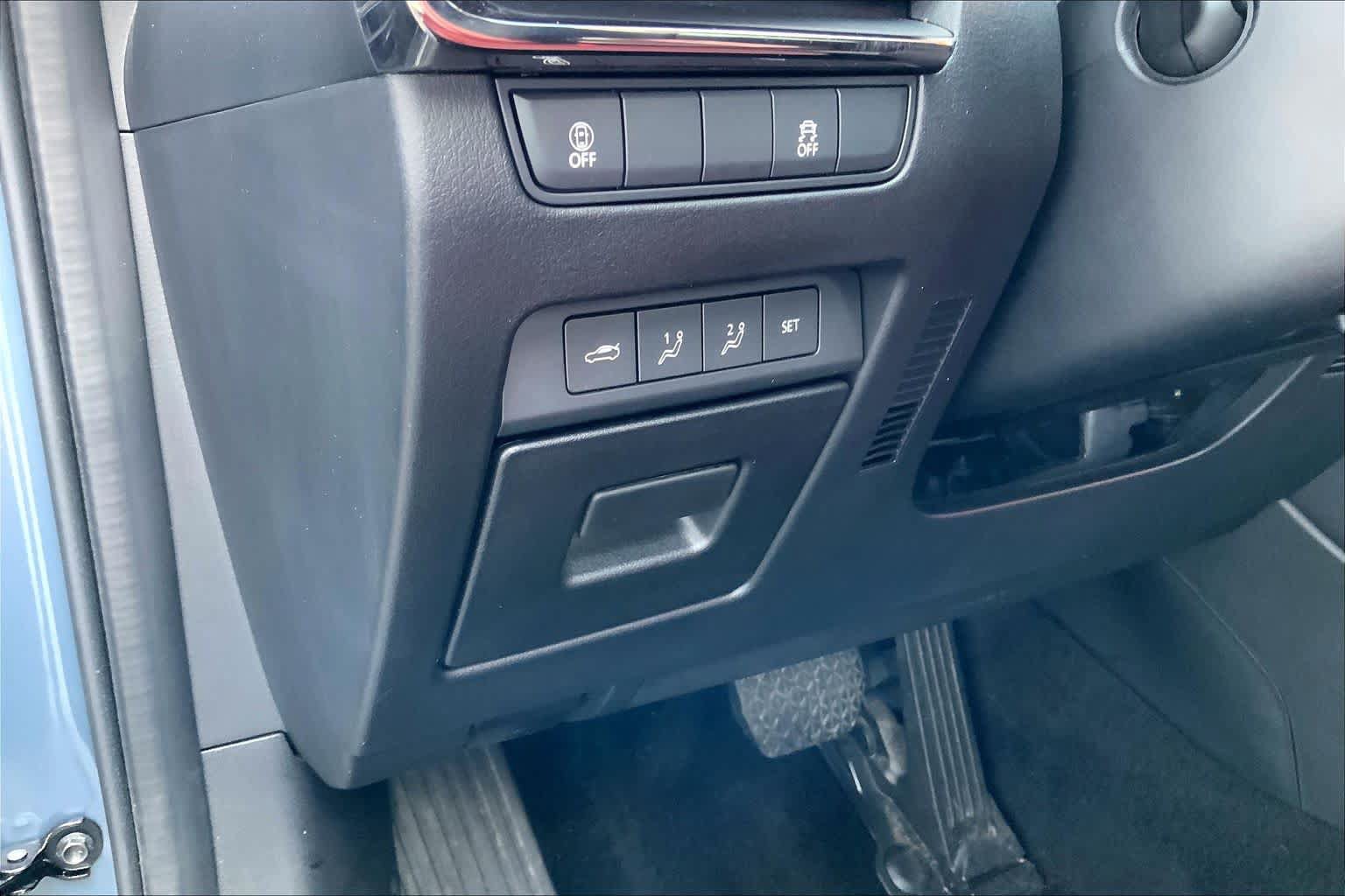 Used 2023 MAZDA MAZDA3 s FWD image 36