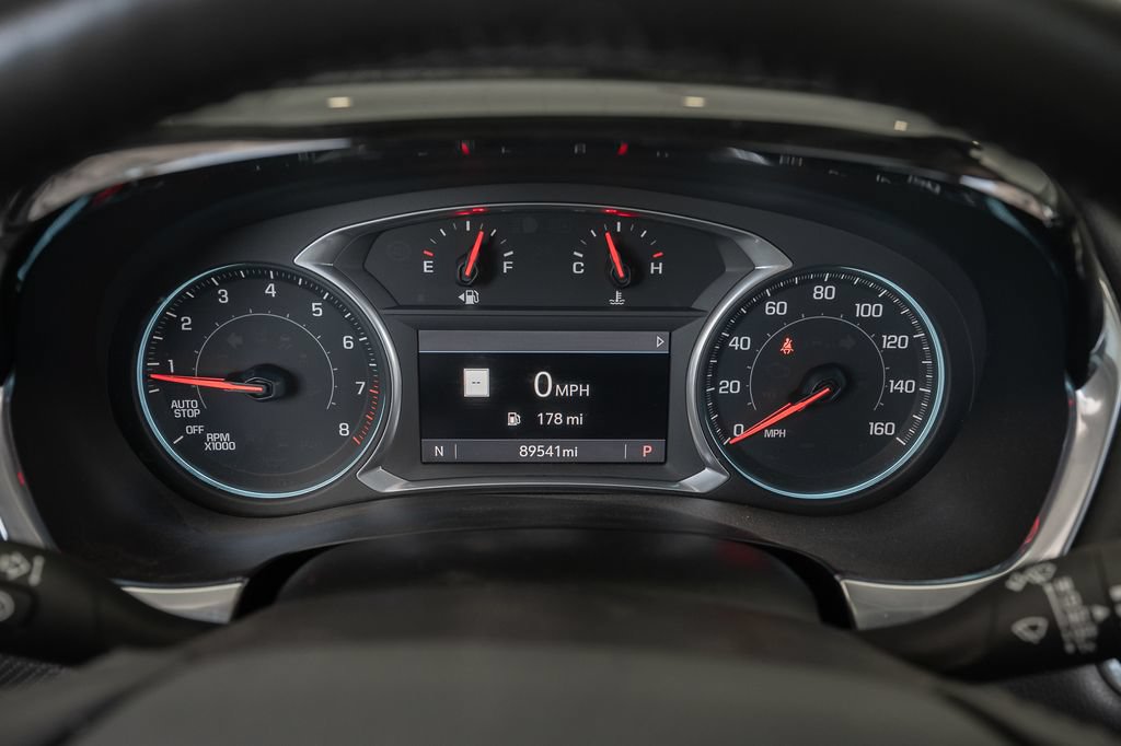 Used 2020 Chevrolet Traverse Premier w/ LPO, Cargo Package FWD image 28