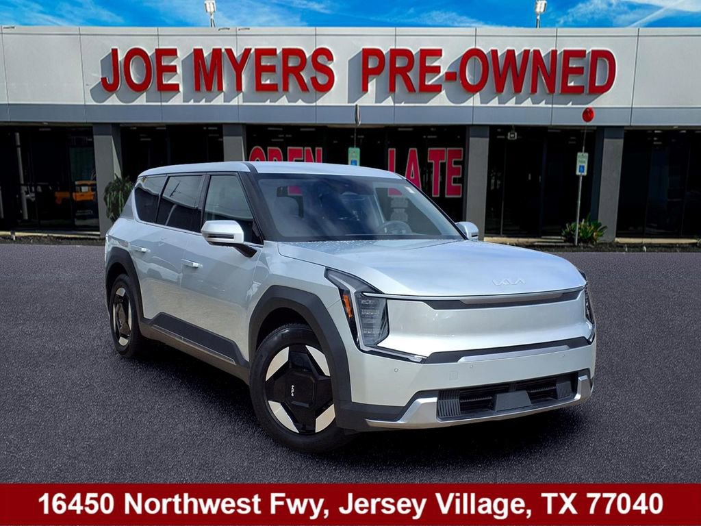 Used 2024 Kia EV9 Light