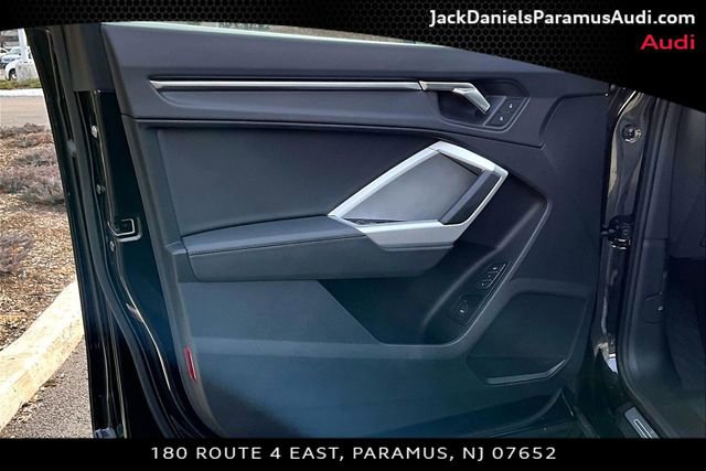 Used 2025 Audi Q3 2.0T Premium w/ Convenience Package image 15