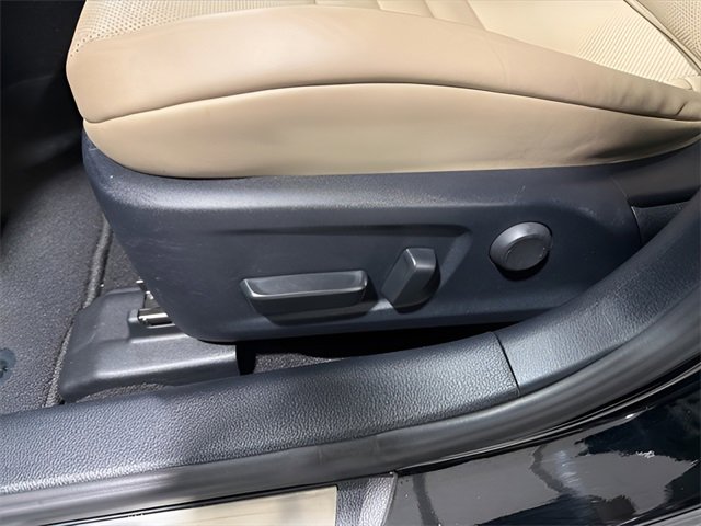 Used 2020 Lexus IS 300 F Sport w/ F Sport Package image 12