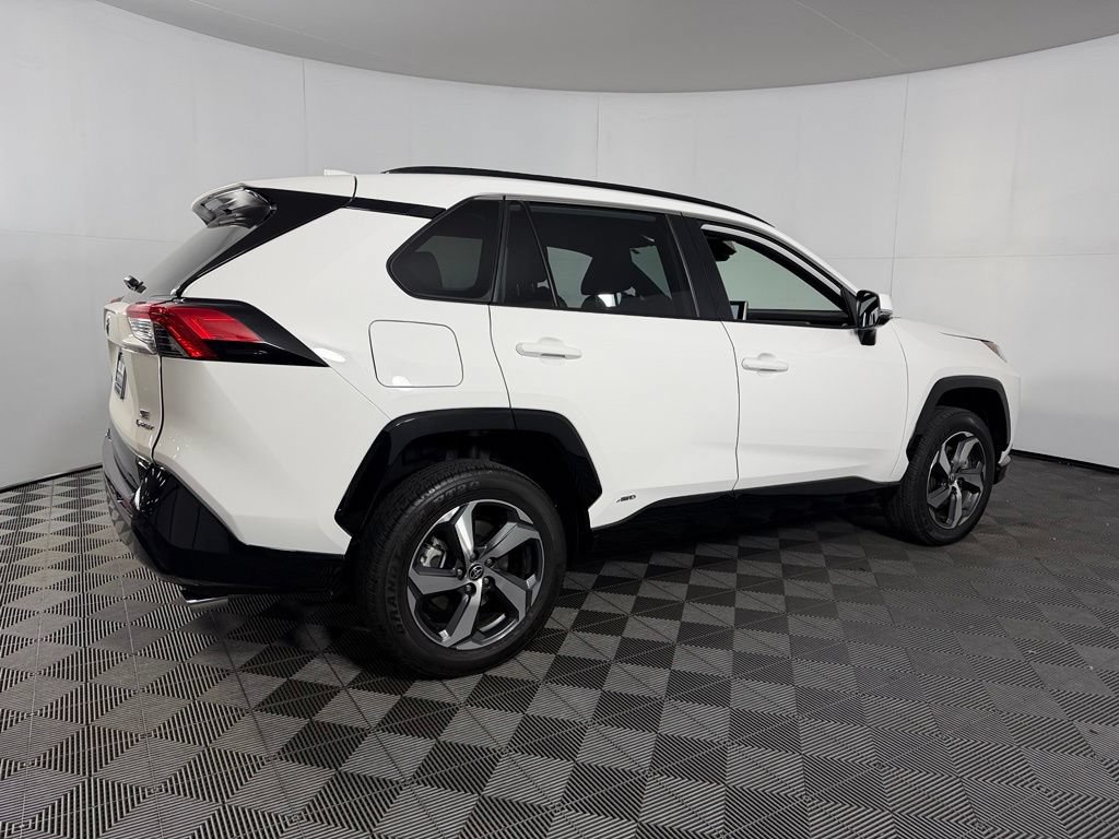 Used 2025 Toyota RAV4 SE AWD/4WD image 8