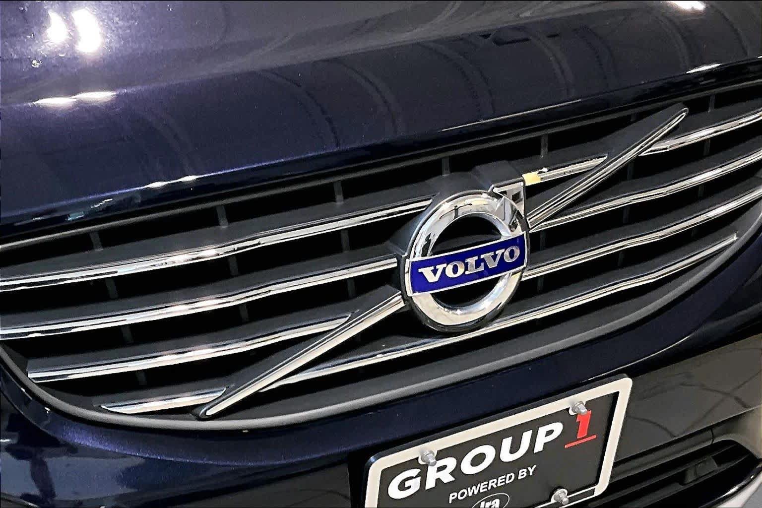 Used 2016 Volvo XC60 T6 w/ Climate Package AWD/4WD image 30