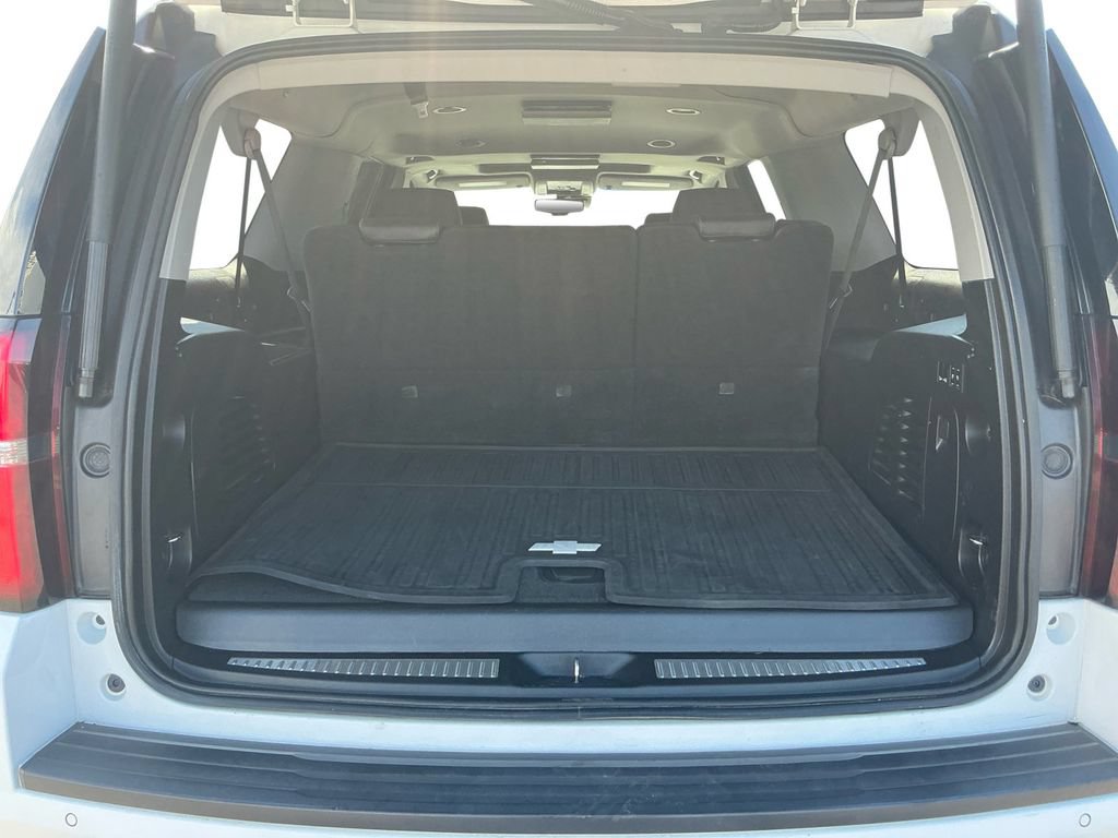 Used 2019 Chevrolet Suburban Premier AWD/4WD image 24