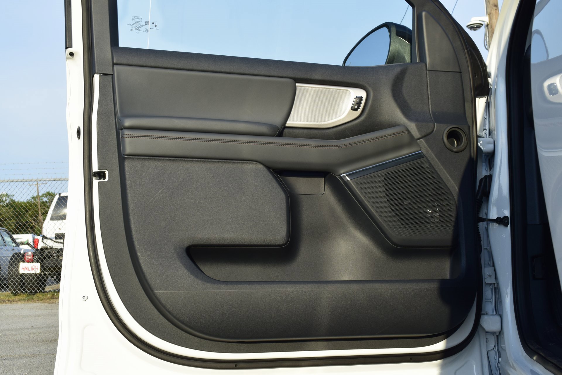 New 2025 Ford Expedition Active image 19