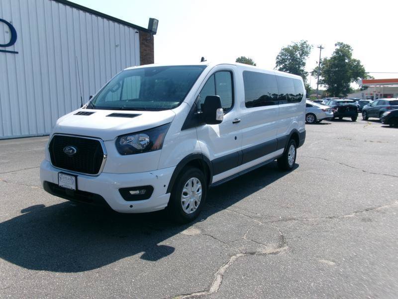 Used 2025 Ford Transit 350 XLT RWD image 2