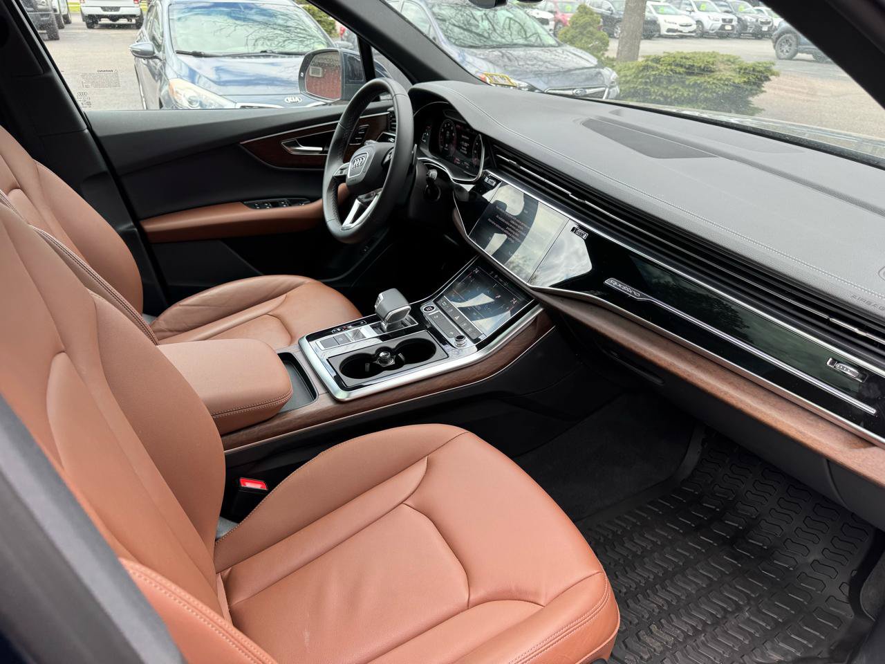 Used 2025 Audi Q7 3.0T Premium w/ Convenience Package AWD/4WD image 18