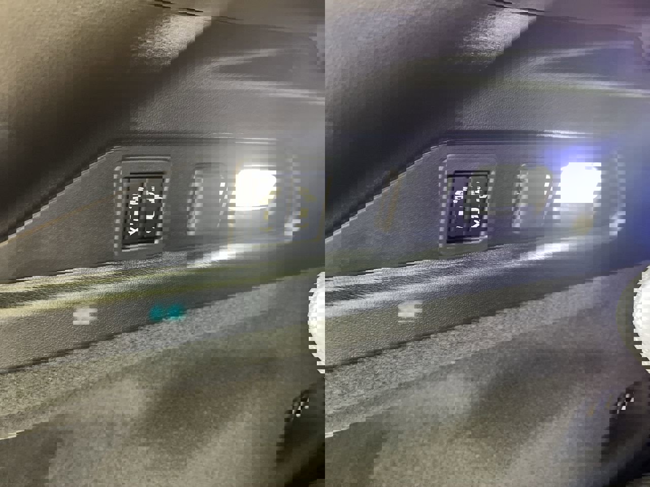 Used 2024 Cadillac Lyriq Luxury w/ LPO, Floor Liner Package image 33